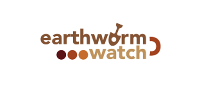 Earthworm watch is a free activity digging and counting earthworms in you soil